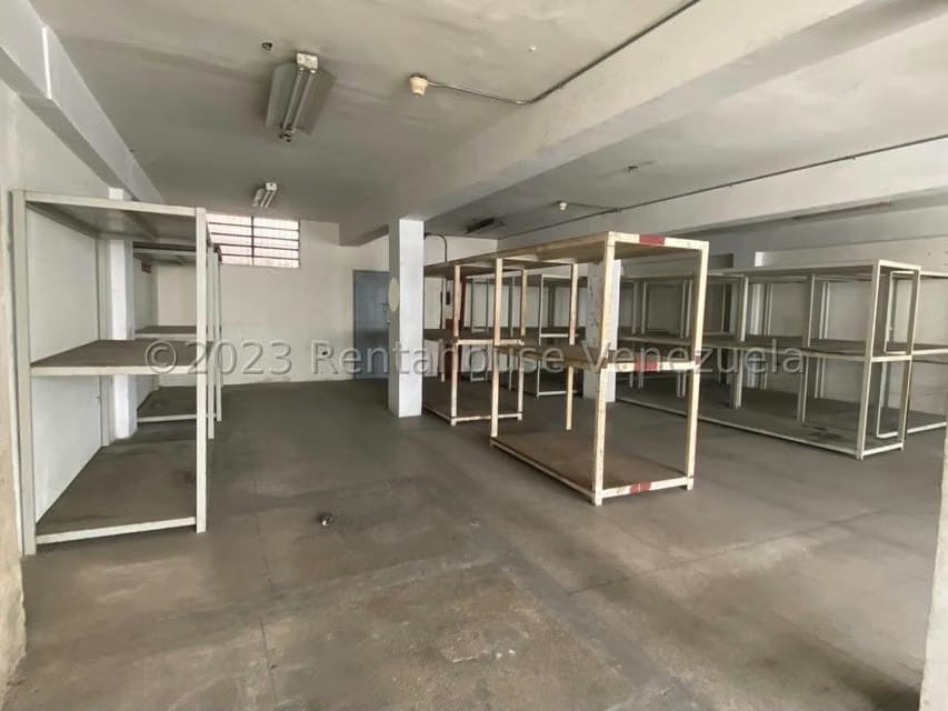 Comercial (Edificio) en Venta en Catia, Distrito Metropolitano - 3