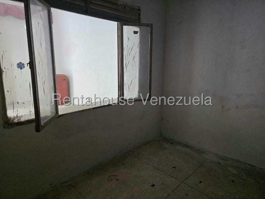 Casa (1 Nivel) en Venta en Centro, Lara - 13