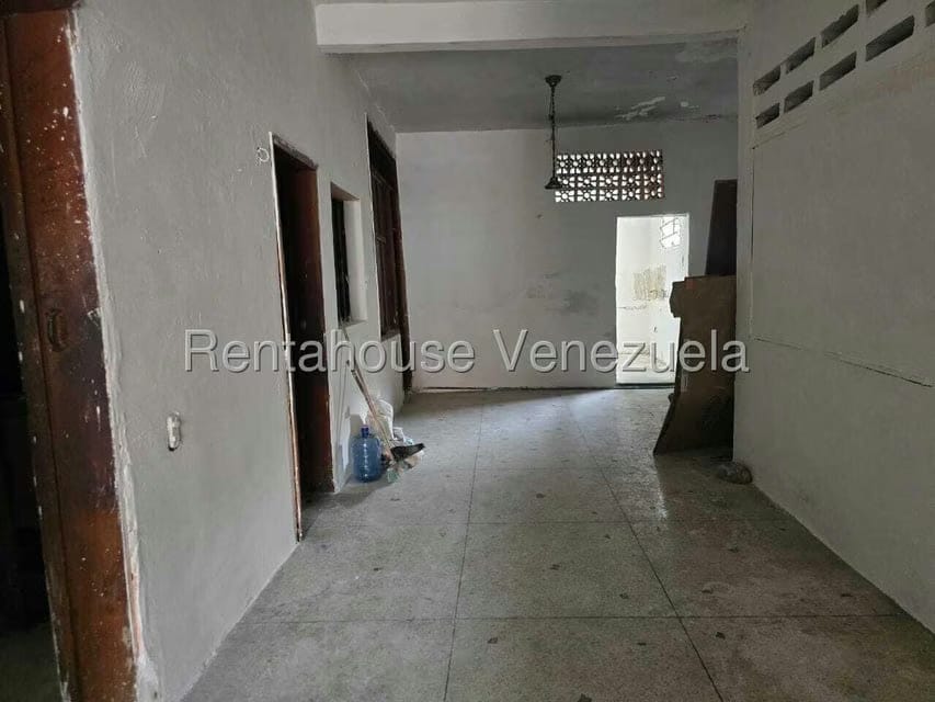 Casa (1 Nivel) en Venta en Centro, Lara - 14