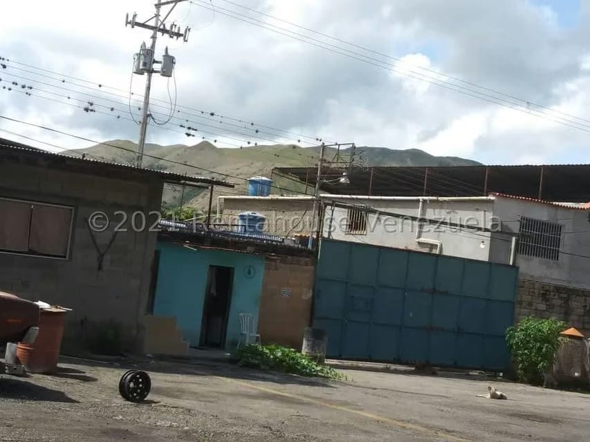 Comercial (Galpon - Deposito) en Venta en Zona Industrial, Aragua - 2