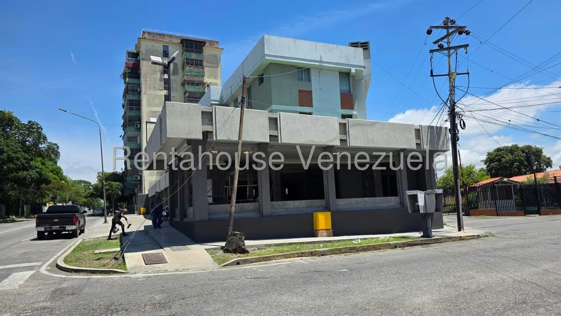 Comercial (Local Comercial) en Alquiler en Bararida, Lara - 32