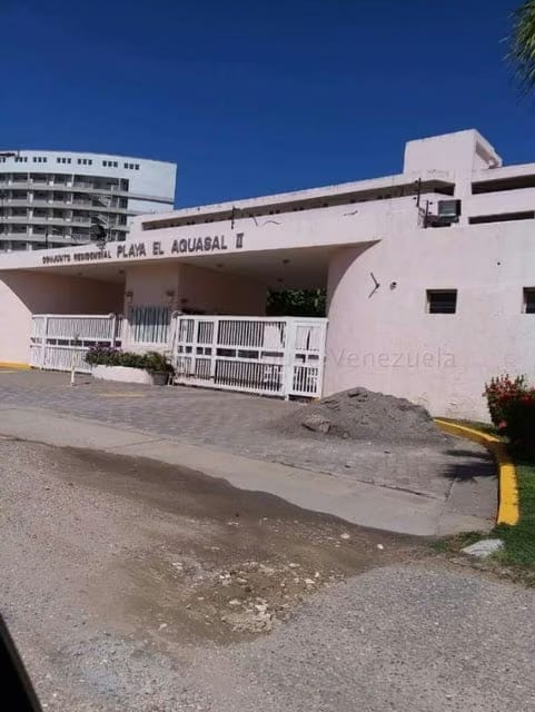 Apartamento (1 Nivel) en Venta en Agua Sal, Miranda - 2