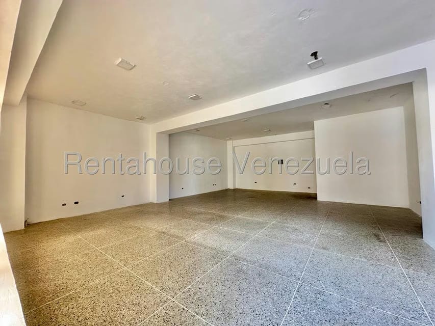 Comercial (Local Comercial) en Venta en La Atlantida, Vargas - 2