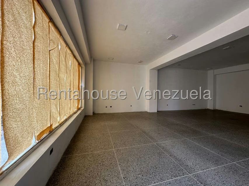 Comercial (Local Comercial) en Venta en La Atlantida, Vargas - 9