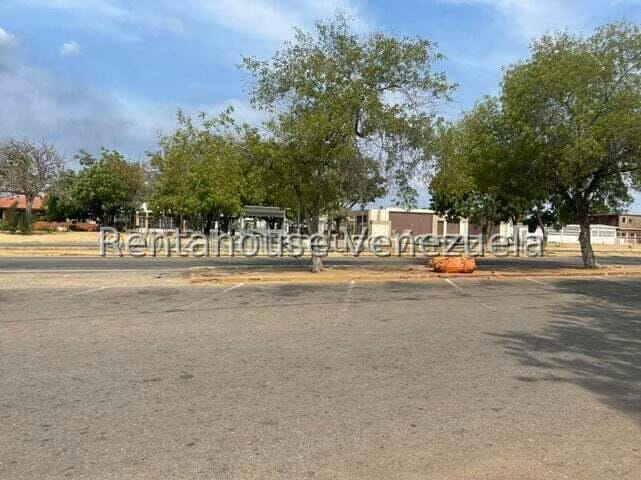 Comercial (Local Comercial) en Alquiler en Judibana, Falcon - 2