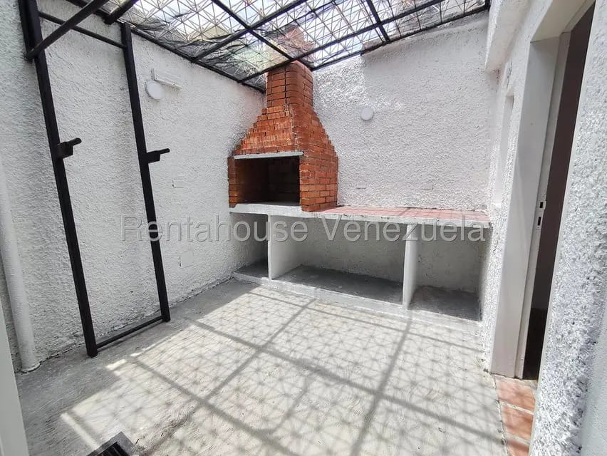 Casa (Duplex) en Alquiler en Trapiche Villas, Lara - 11