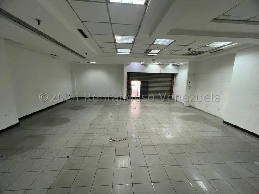 Comercial (Local Comercial) en Alquiler en El Cafetal, Distrito Metropolitano - 13