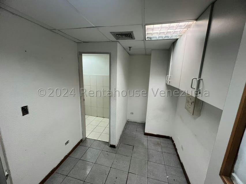 Comercial (Local Comercial) en Alquiler en El Cafetal, Distrito Metropolitano - 10