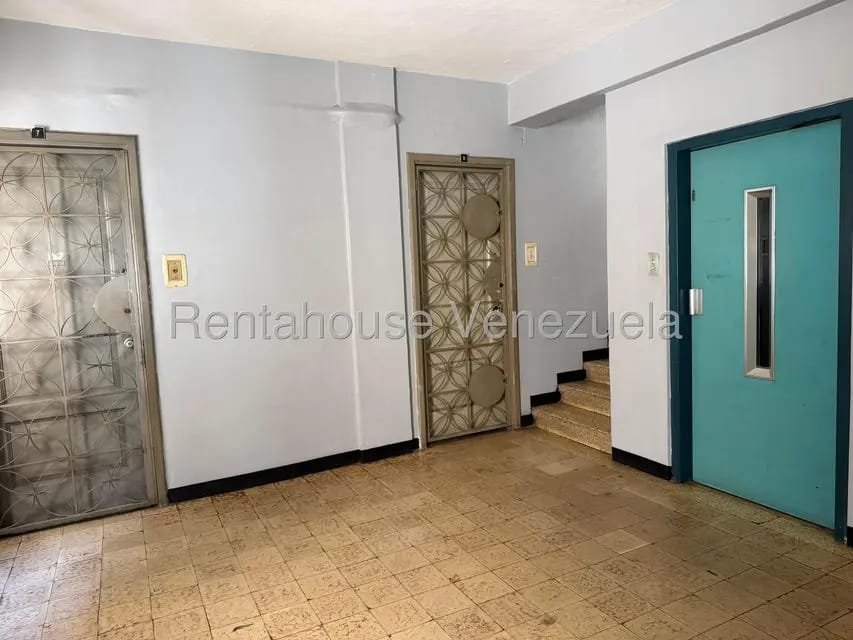 Apartamento (1 Nivel) en Venta en Parroquia Altagracia, Distrito Metropolitano - 3