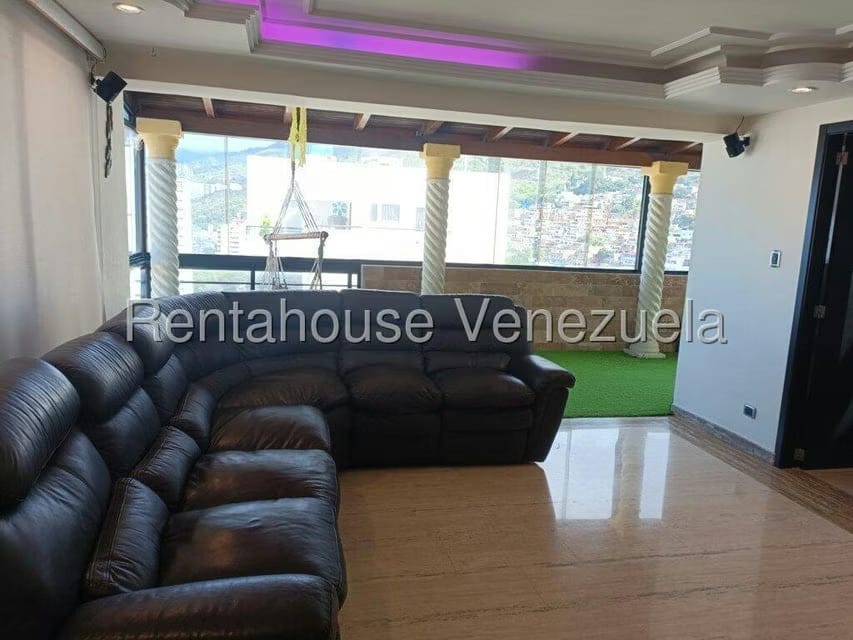 Apartamento (Duplex) en Alquiler en Sector las Quince Letras, Vargas - 17