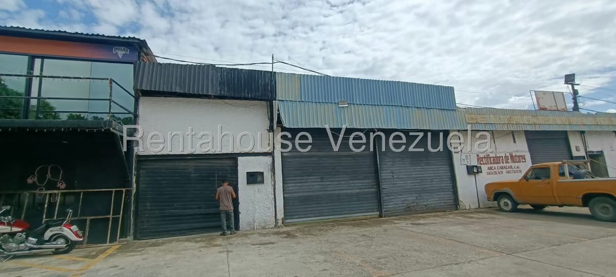 Comercial (Local Comercial) en Alquiler en Sector Sucua, Miranda - 24