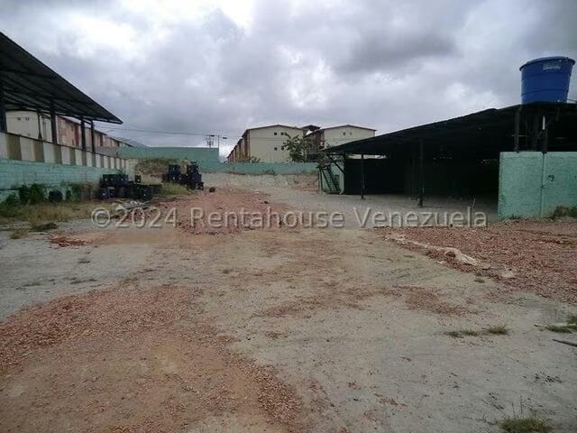 Comercial (Galpon - Deposito) en Venta en Alto Grande, Miranda - 22