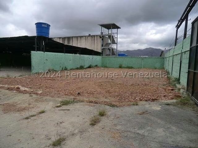 Comercial (Galpon - Deposito) en Venta en Alto Grande, Miranda - 23