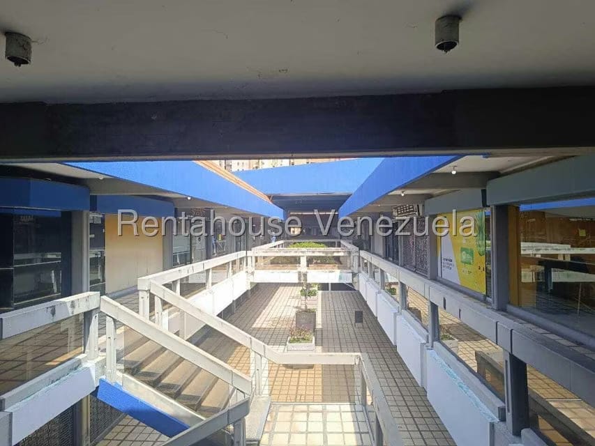 Comercial (Local Comercial) en Venta en Avenida Bermudez, Aragua - 2