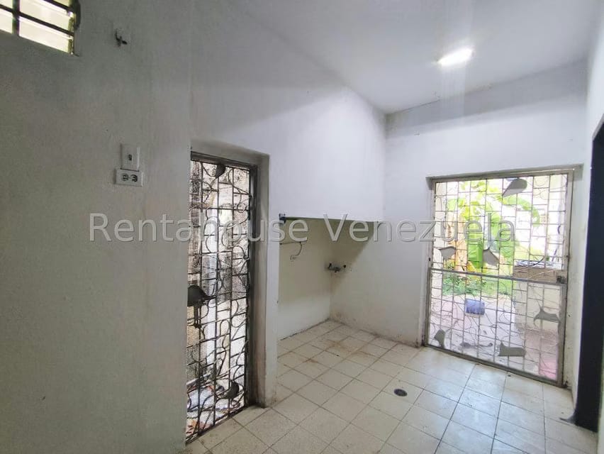 Comercial (Oficina) en Venta en Avenida Bella Vista, Zulia - 33