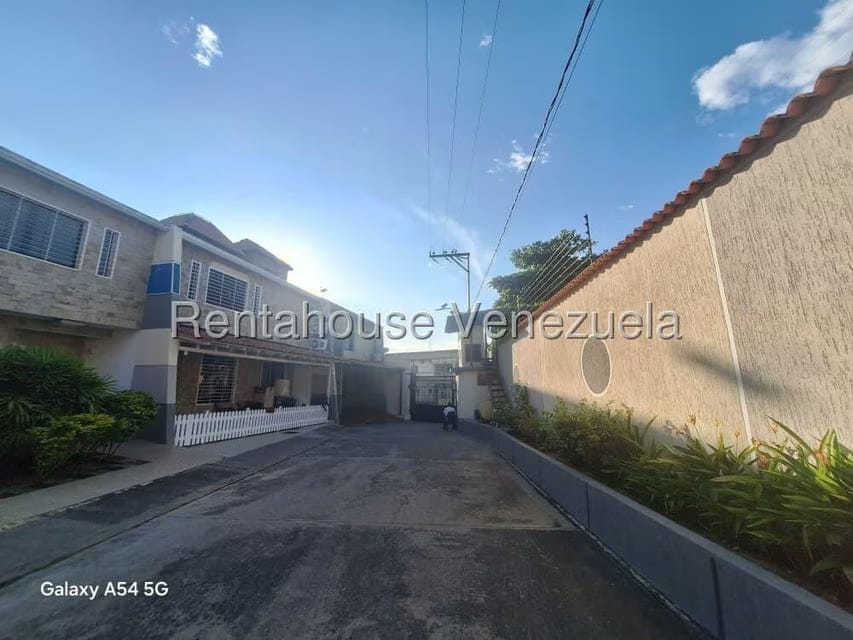 Casa (Multipes Niveles) en Venta en El Paraiso, Merida - 5