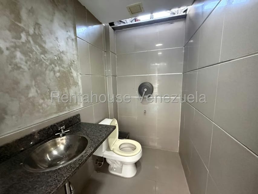 Comercial (Edificio) en Venta en Sabana Grande, Distrito Metropolitano - 27