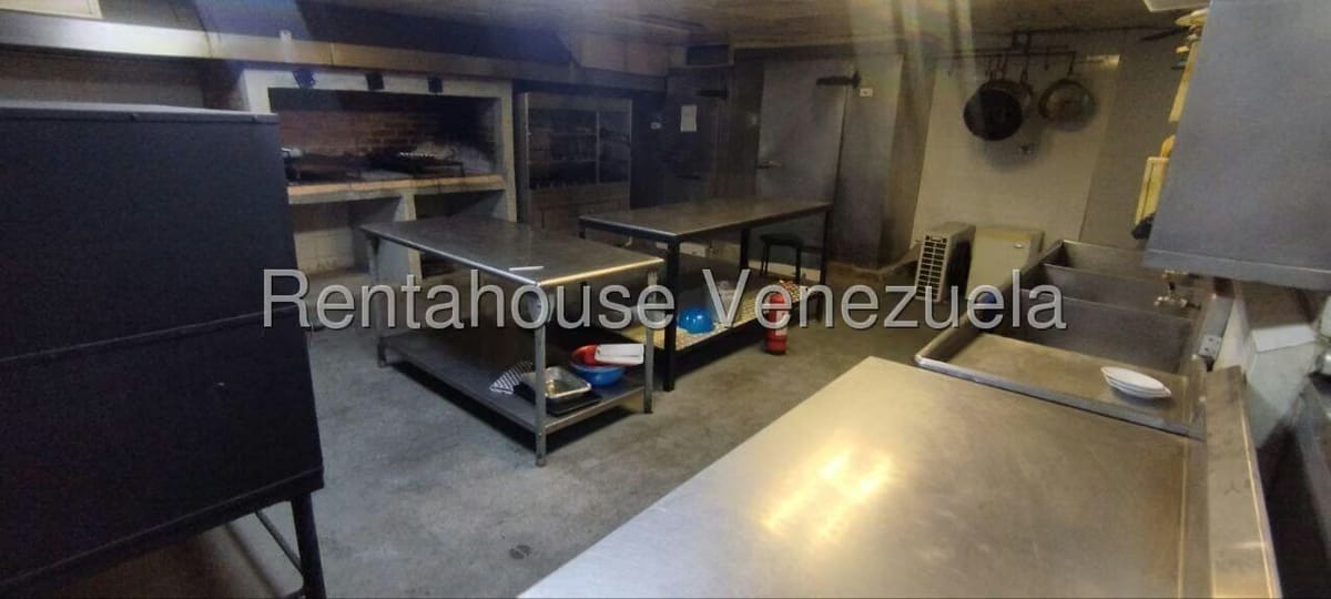 Comercial (Local Comercial) en Alquiler en La Urbina, Distrito Metropolitano - 9
