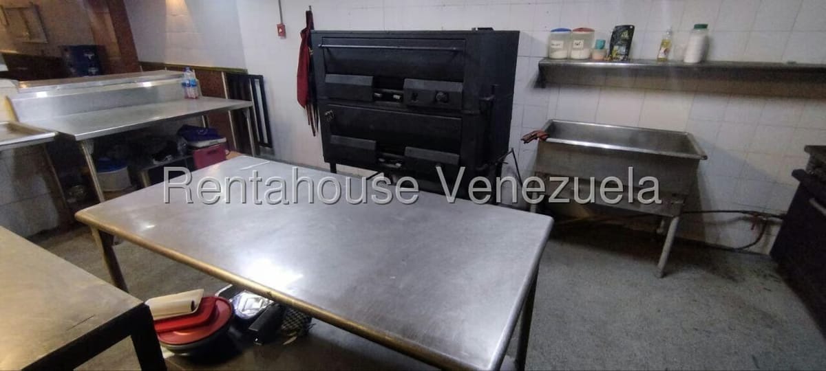 Comercial (Local Comercial) en Alquiler en La Urbina, Distrito Metropolitano - 10