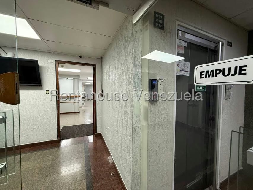 Comercial (Oficina) en Venta en El Rosal, Distrito Metropolitano - 3
