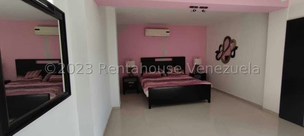 Apartamento (Duplex) en Venta en La Tahona, Distrito Metropolitano - 13