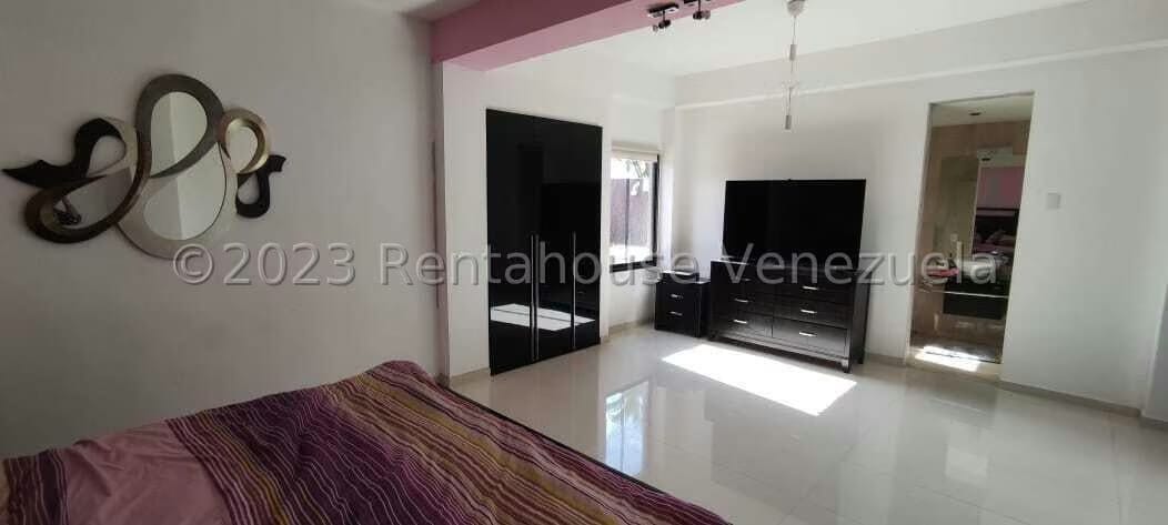 Apartamento (Duplex) en Venta en La Tahona, Distrito Metropolitano - 14