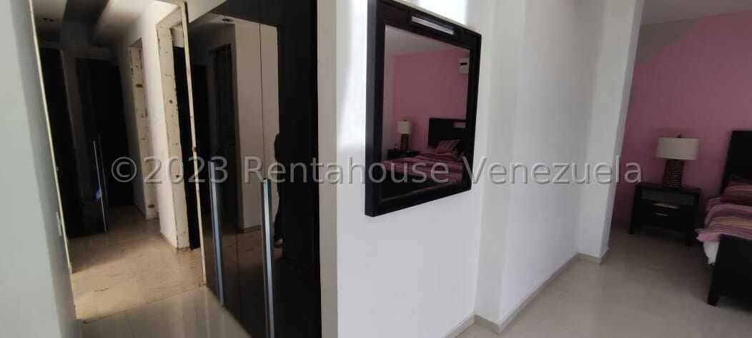 Apartamento (Duplex) en Venta en La Tahona, Distrito Metropolitano - 15