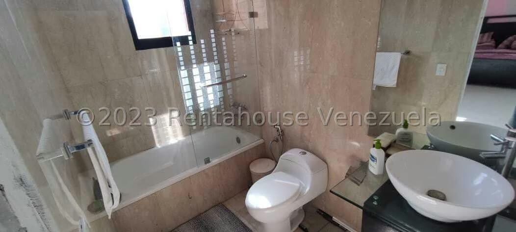 Apartamento (Duplex) en Venta en La Tahona, Distrito Metropolitano - 17
