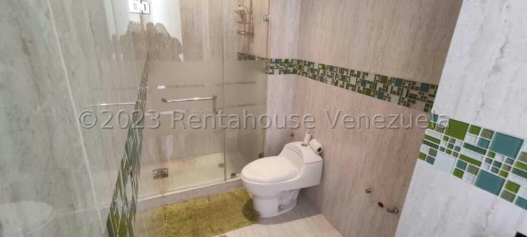 Apartamento (Duplex) en Venta en La Tahona, Distrito Metropolitano - 24