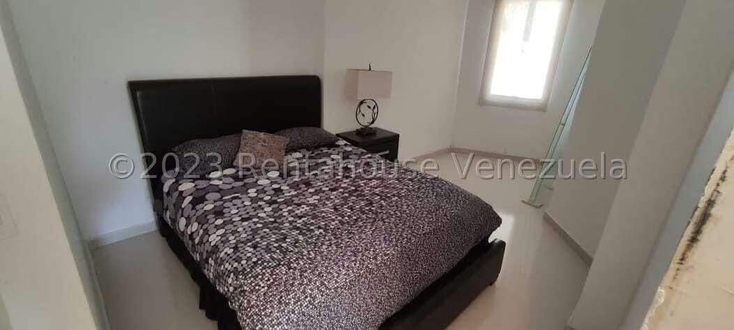 Apartamento (Duplex) en Venta en La Tahona, Distrito Metropolitano - 25