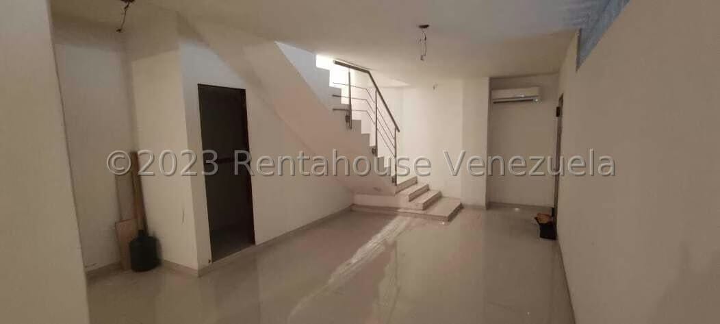 Apartamento (Duplex) en Venta en La Tahona, Distrito Metropolitano - 39