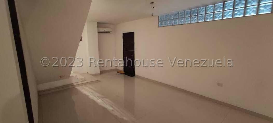 Apartamento (Duplex) en Venta en La Tahona, Distrito Metropolitano - 41
