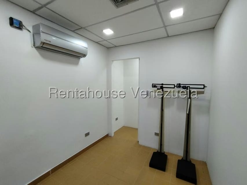 Comercial (Consultorio Medico) en Alquiler en San Bernardino, Distrito Metropolitano - 11