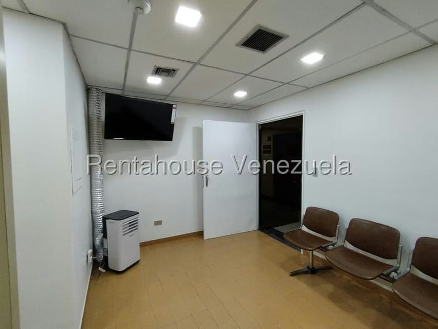 Comercial (Consultorio Medico) en Alquiler en San Bernardino, Distrito Metropolitano - 4