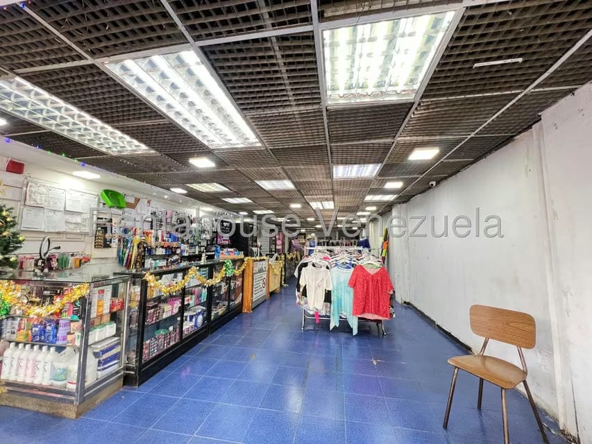 Comercial (Local Comercial) en Venta en Centro, Distrito Metropolitano - 3