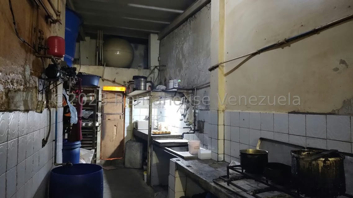 Comercial (Local Comercial) en Venta en La Pastora, Distrito Metropolitano - 23