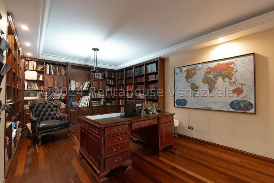 Casa (Multipes Niveles) en Venta en Prados del Este, Distrito Metropolitano - 15
