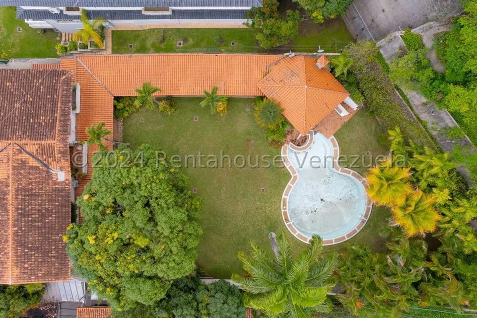 Casa (Multipes Niveles) en Venta en Prados del Este, Distrito Metropolitano - 5