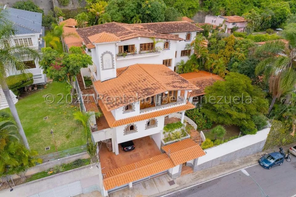 Casa (Multipes Niveles) en Venta en Prados del Este, Distrito Metropolitano - 6