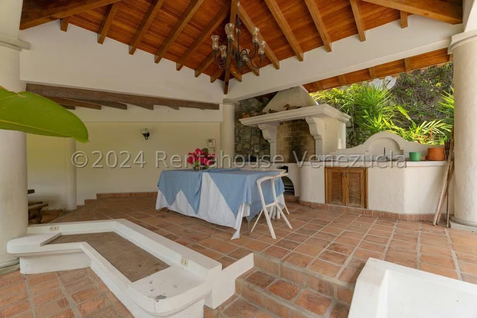 Casa (Multipes Niveles) en Venta en Prados del Este, Distrito Metropolitano - 61