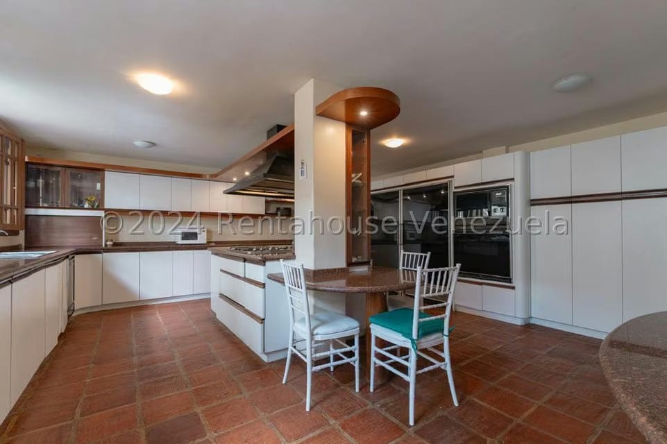Casa (Multipes Niveles) en Venta en Prados del Este, Distrito Metropolitano - 10