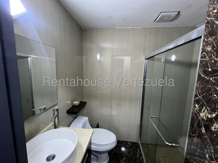 Casa (Duplex) en Venta en Villas de Alcala, Carabobo - 36
