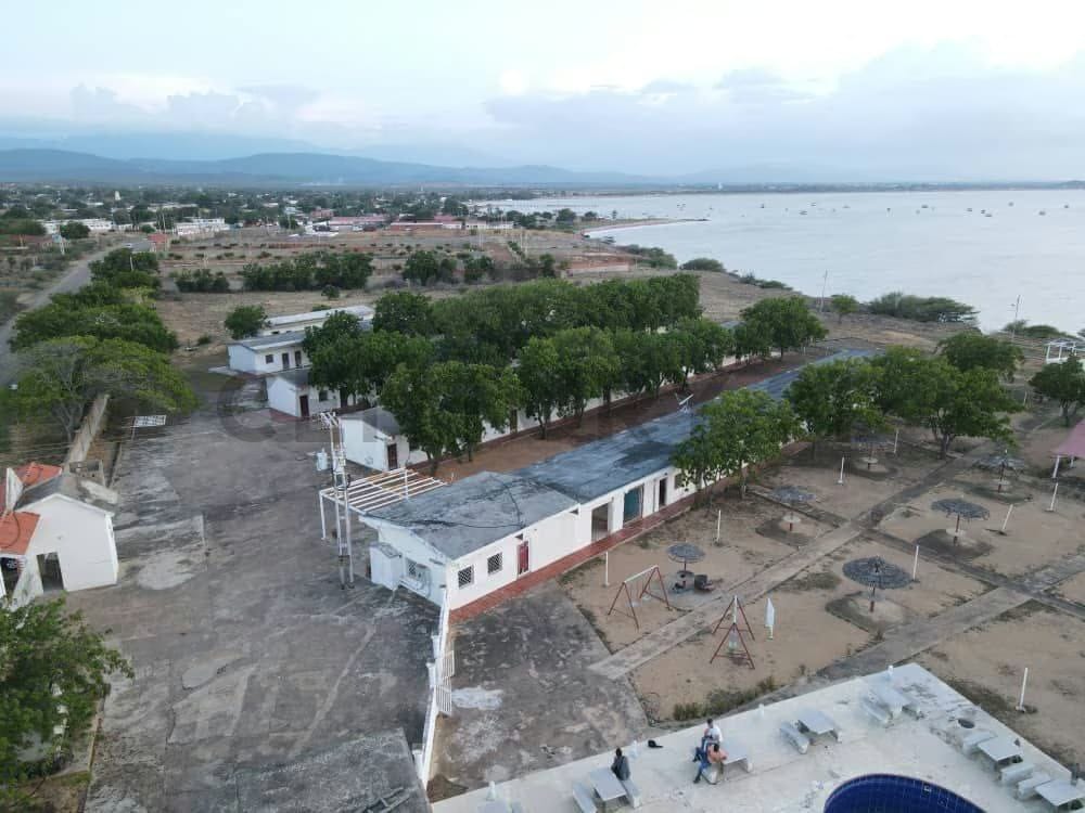Amplio Hotel en la Vela De Coro, A orilla de playa costas del Estado Falcón - 7