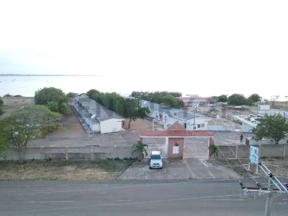 Amplio Hotel en la Vela De Coro, A orilla de playa costas del Estado Falcón - 9