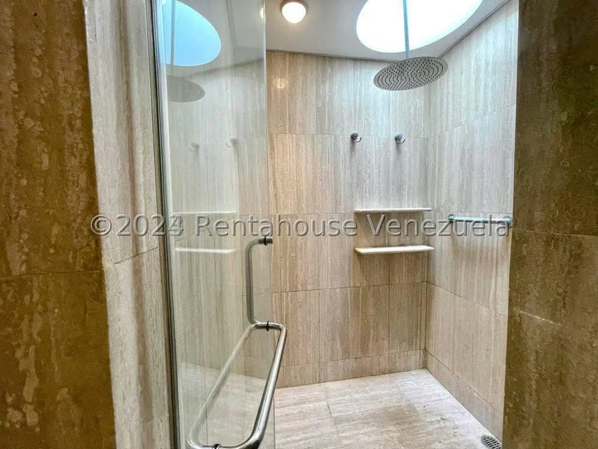 Casa (Multipes Niveles) en Venta en Los Campitos, Distrito Metropolitano - 21