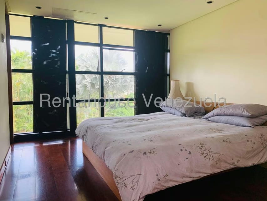 Casa (Multipes Niveles) en Venta en Los Campitos, Distrito Metropolitano - 26