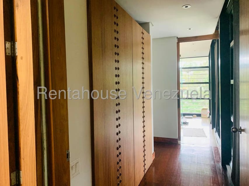 Casa (Multipes Niveles) en Venta en Los Campitos, Distrito Metropolitano - 27