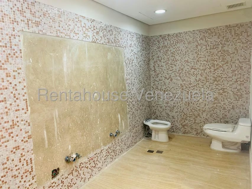 Casa (Multipes Niveles) en Venta en Los Campitos, Distrito Metropolitano - 65