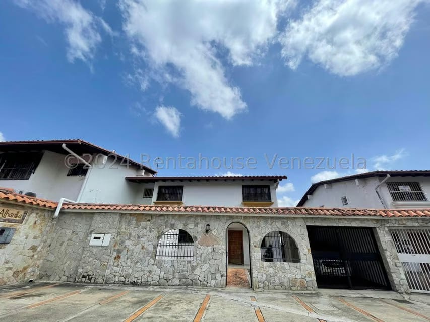 Casa (Multipes Niveles) en Venta en Los Naranjos del Cafetal, Distrito Metropolitano - 23