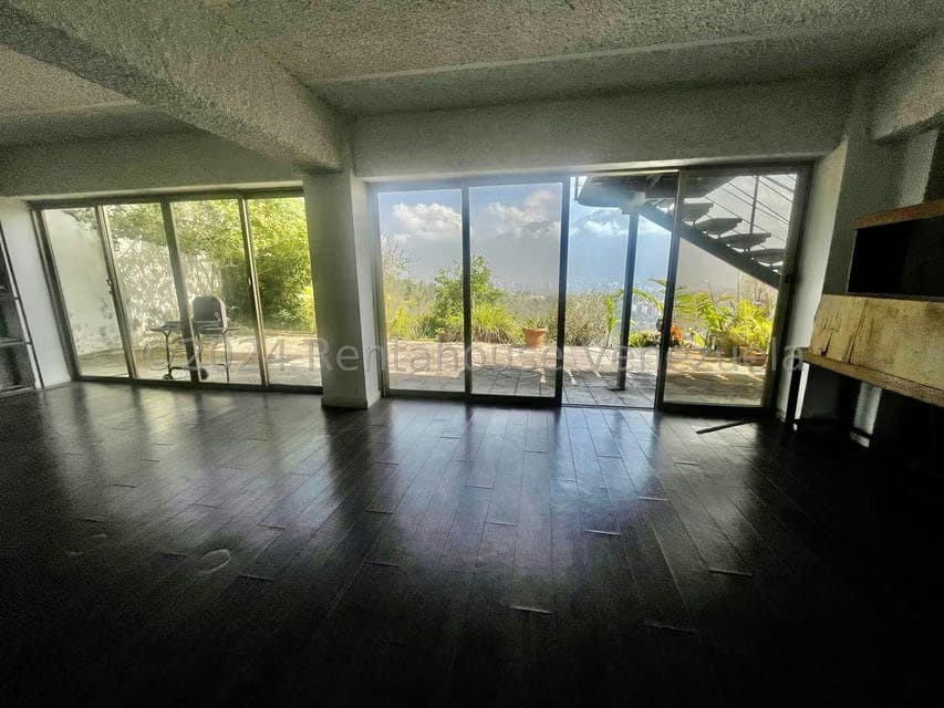 Casa (Multipes Niveles) en Venta en Los Naranjos del Cafetal, Distrito Metropolitano - 28